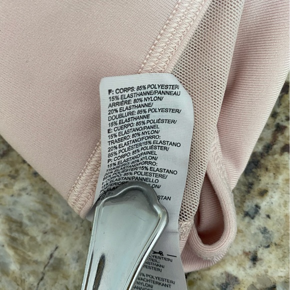 The North Face light pink size small sports bra in excellent condition - Picture 3 of 5
